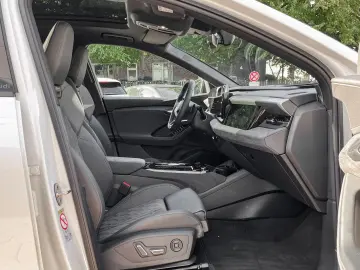 AUDI Q6 e-tron performance 225kW S line Pano LED Plus