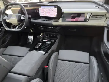 AUDI Q6 e-tron performance 225kW S line Pano LED Plus