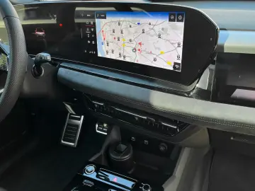 AUDI Q6 e-tron performance 225kW S line Pano LED Plus