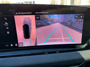 AUDI Q6 e-tron performance 225kW S line Pano LED Plus