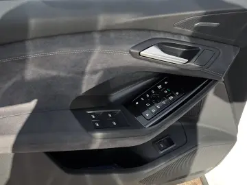 AUDI Q6 e-tron performance 225kW S line Pano LED Plus