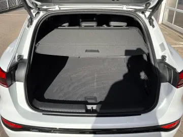 AUDI Q6 e-tron performance 225kW S line Pano LED Plus