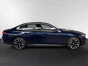BMW i5 eDrive40 Autobahnass. 21 LMR DAProf. H K