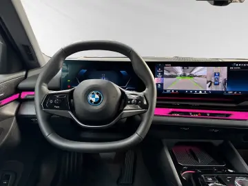 BMW i5 eDrive40 Autobahnass. 21 LMR DAProf. H K