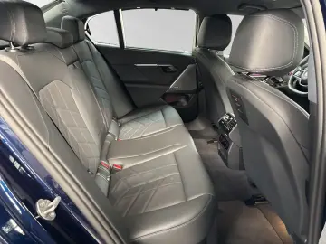 BMW i5 eDrive40 Autobahnass. 21 LMR DAProf. H K