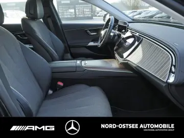 Mercedes-Benz E 220 d AVANTGARDE ADV DISTRO LED KEYLESS NAVI