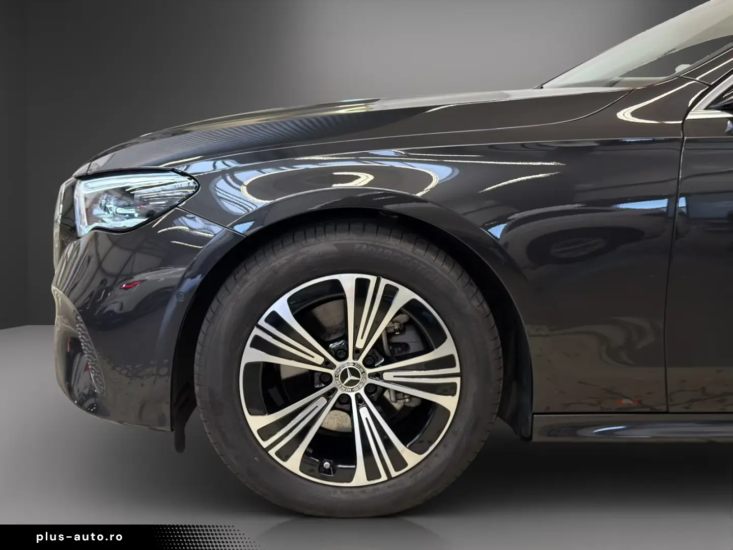 Mercedes-Benz E 220 d Avantgarde 360  Digital Light 18