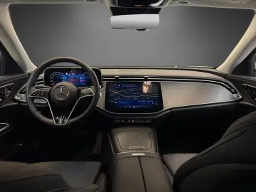 Mercedes-Benz E 220 d Avantgarde 360  Digital Light 18