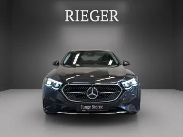 Mercedes-Benz E 220 d Avantgarde 360  Digital Light 18