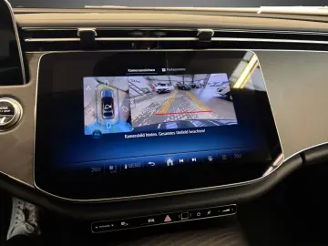 Mercedes-Benz E 220 d Avantgarde 360  Digital Light 18