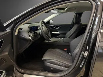 Mercedes-Benz E 220 d Avantgarde 360  Digital Light 18