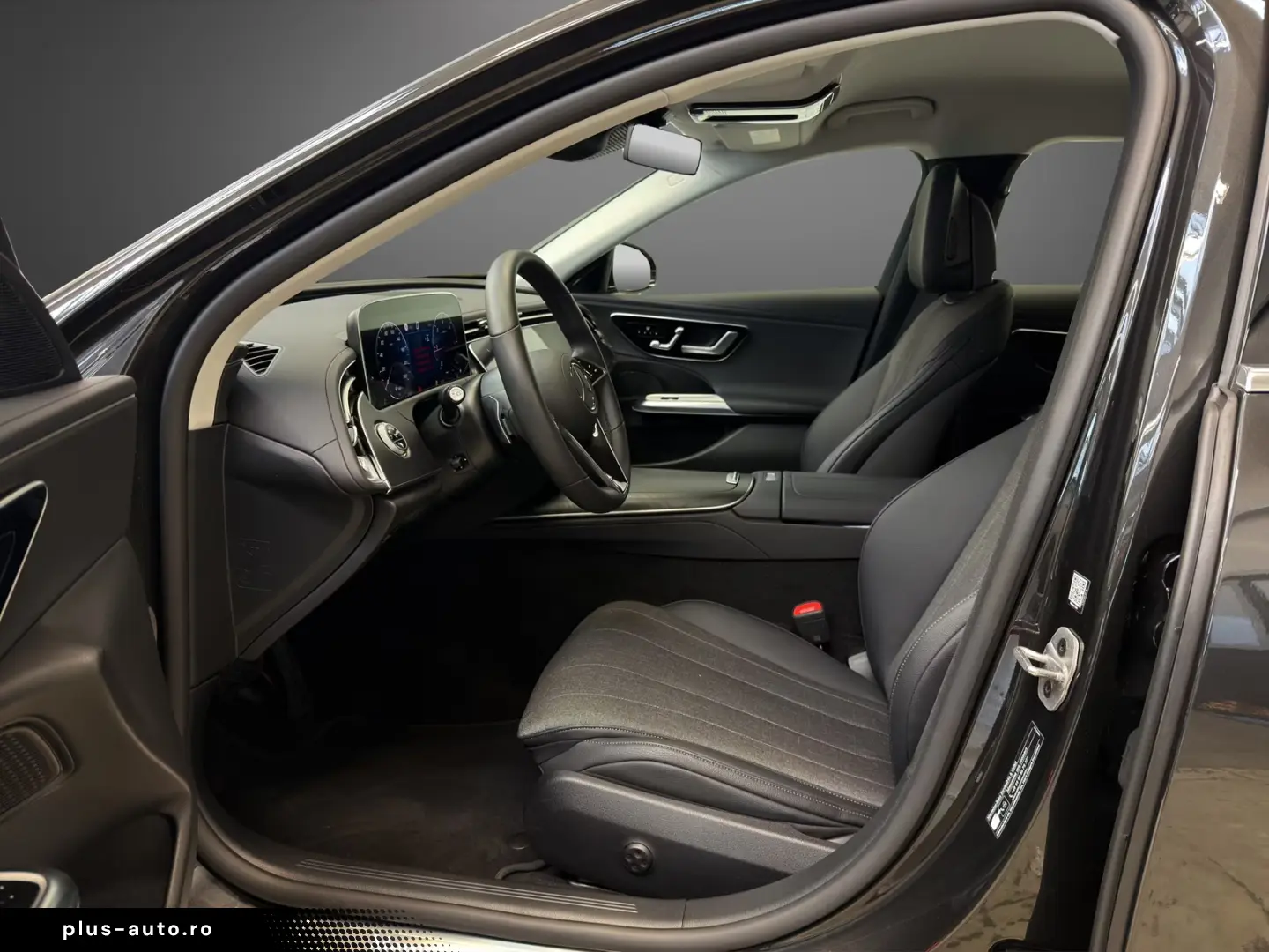 Mercedes-Benz E 220 d Avantgarde 360  Digital Light 18