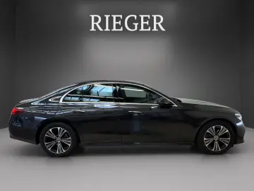 Mercedes-Benz E 220 d Avantgarde 360  Digital Light 18