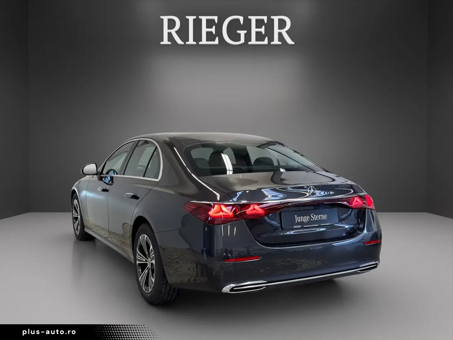 Mercedes-Benz E 220 d Avantgarde 360  Digital Light 18