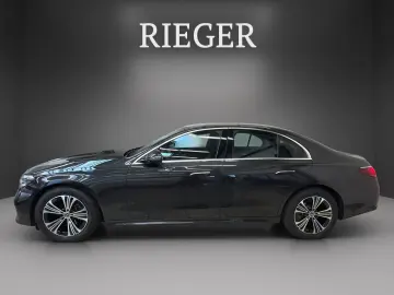 Mercedes-Benz E 220 d Avantgarde 360  Digital Light 18