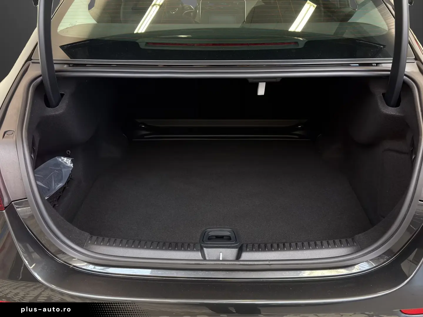 Mercedes-Benz E 220 d Avantgarde 360  Digital Light 18