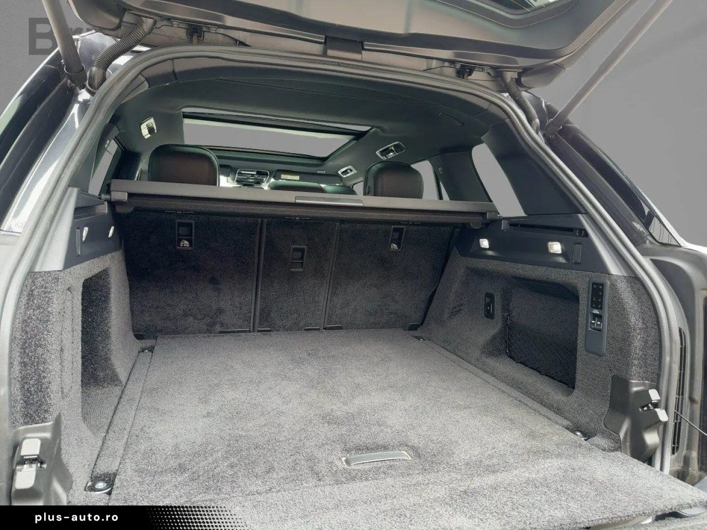 LAND ROVER RANGE ROVER P460e HSE LM
