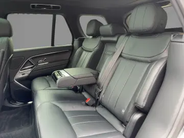 LAND ROVER RANGE ROVER P460e HSE LM