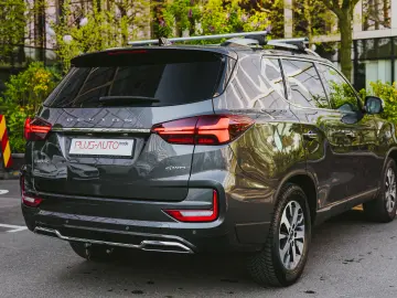 Ssangyong Rexton 2.2 e-XDi 4WD 7 locuri