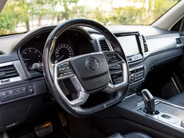 Ssangyong Rexton 2.2 e-XDi 4WD 7 locuri