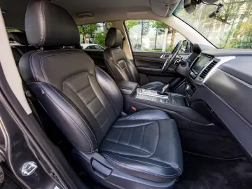 Ssangyong Rexton 2.2 e-XDi 4WD 7 locuri