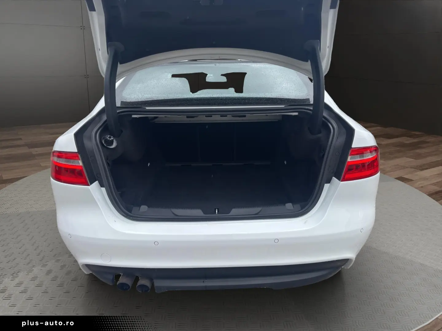 Jaguar XE - Rate fara avans! Garantie! Km. certificati!