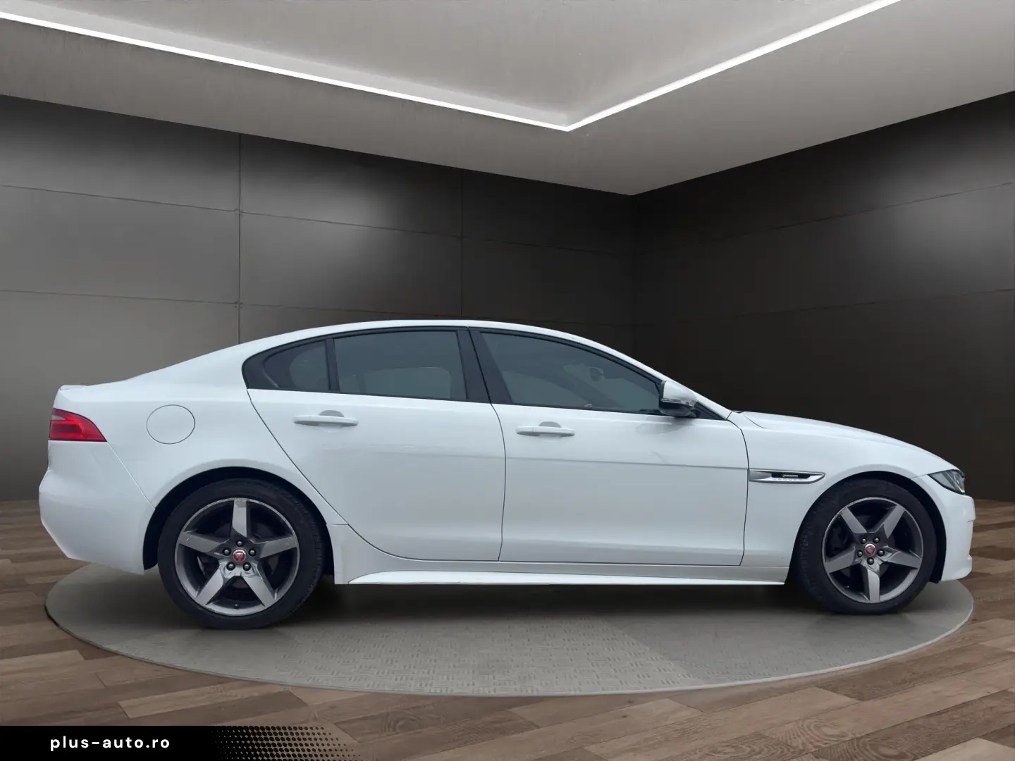 Jaguar XE - Rate fara avans! Garantie! Km. certificati!