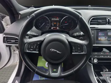 Jaguar XE - Rate fara avans! Garantie! Km. certificati!