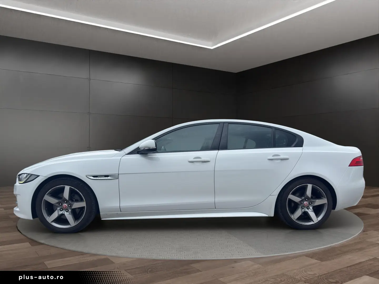 Jaguar XE - Rate fara avans! Garantie! Km. certificati!