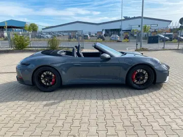Porsche 911 Carrera 4 GTS Cabrio BOSE Lifting