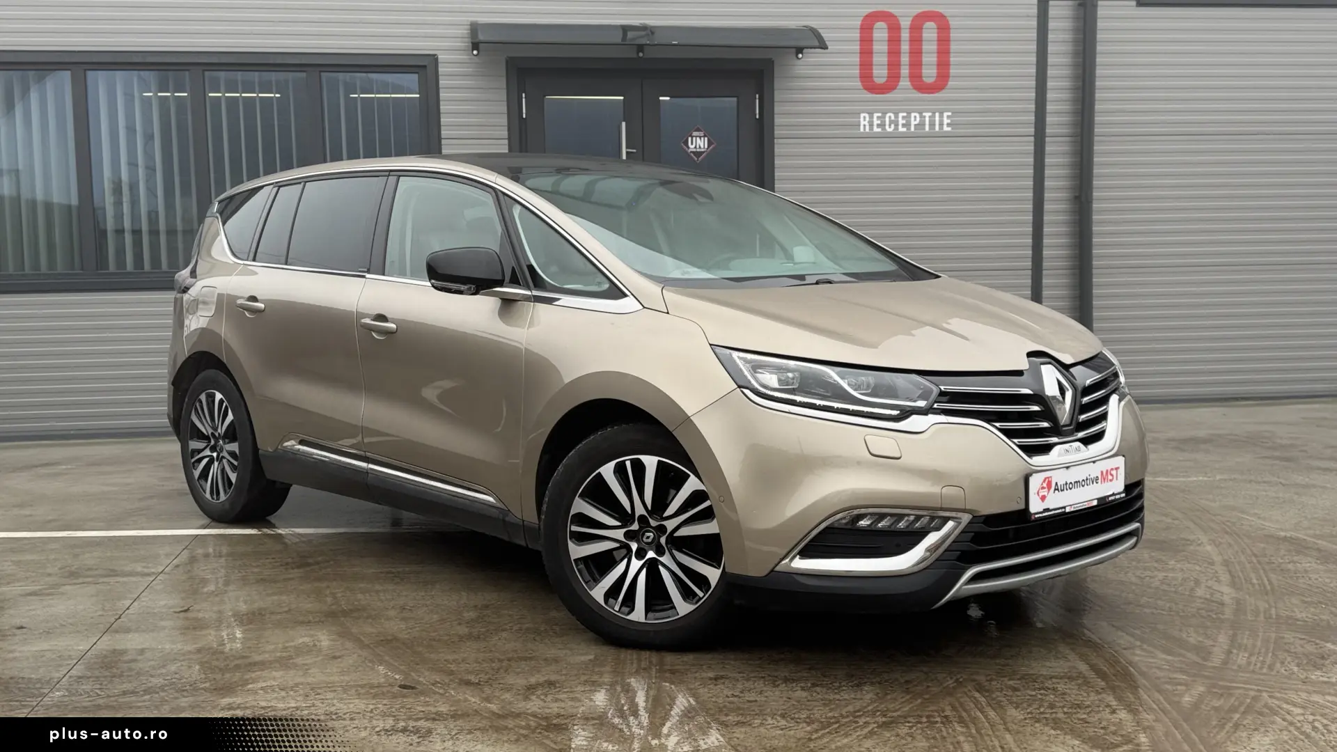 Renault Espace Initiale Paris