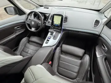 Renault Espace Initiale Paris