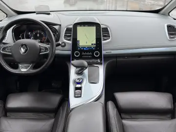 Renault Espace Initiale Paris