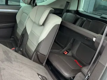 Renault Espace Initiale Paris