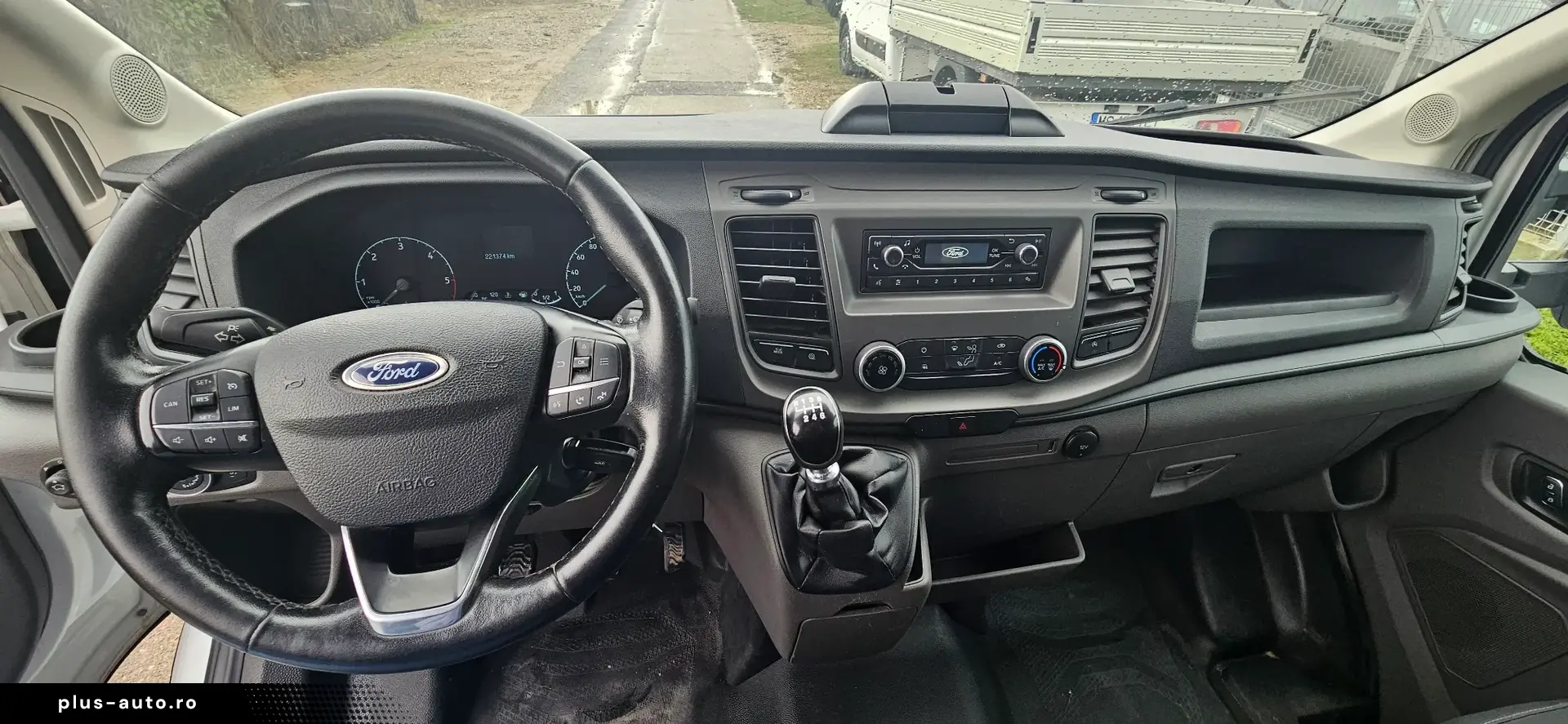 Ford Transit Box