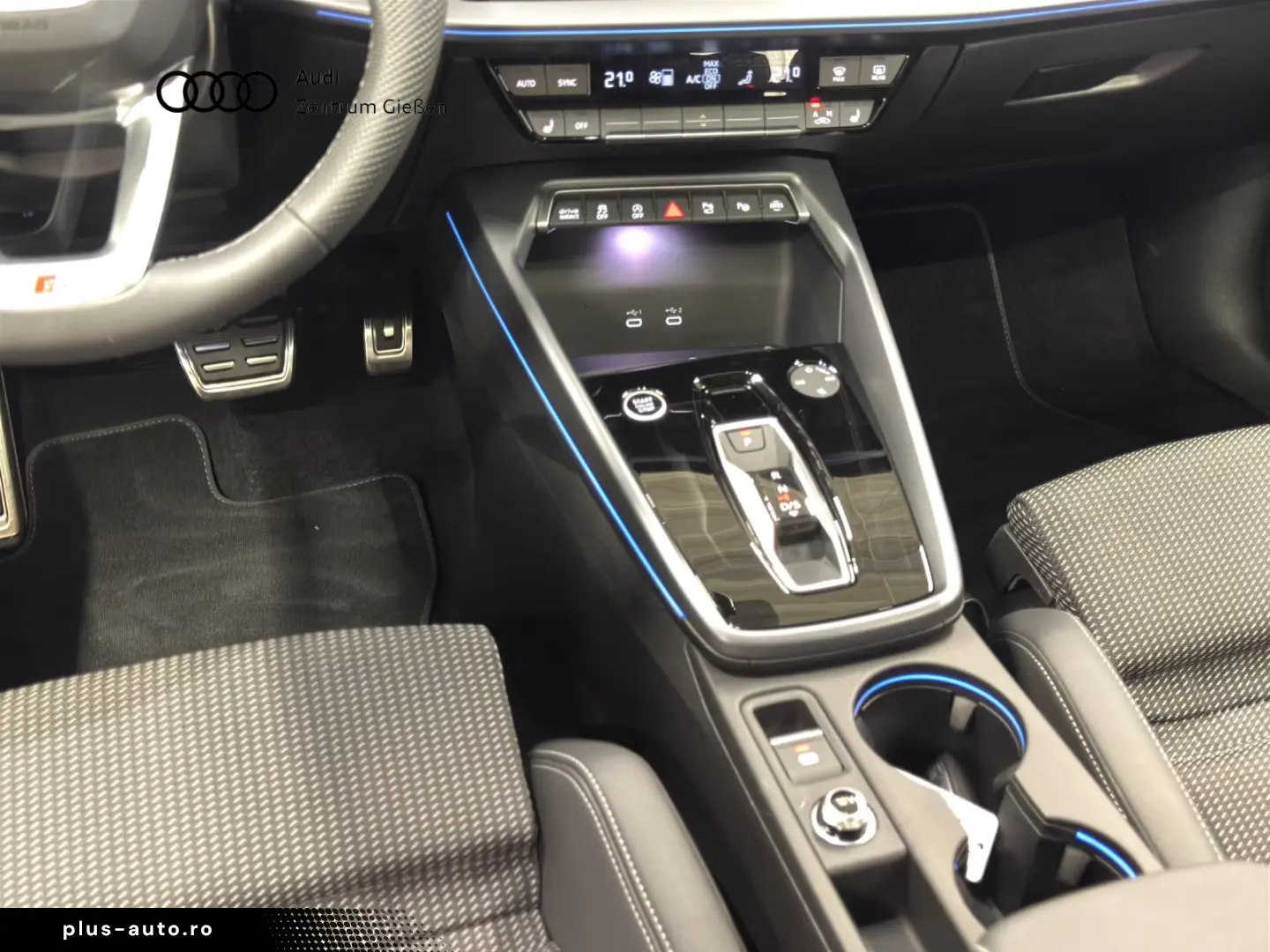 Audi A3 Sportback 35 TFSI S line Pano