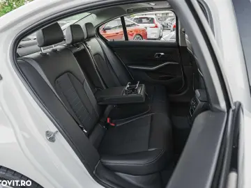 BMW Seria 3 320e Aut. Luxury Line