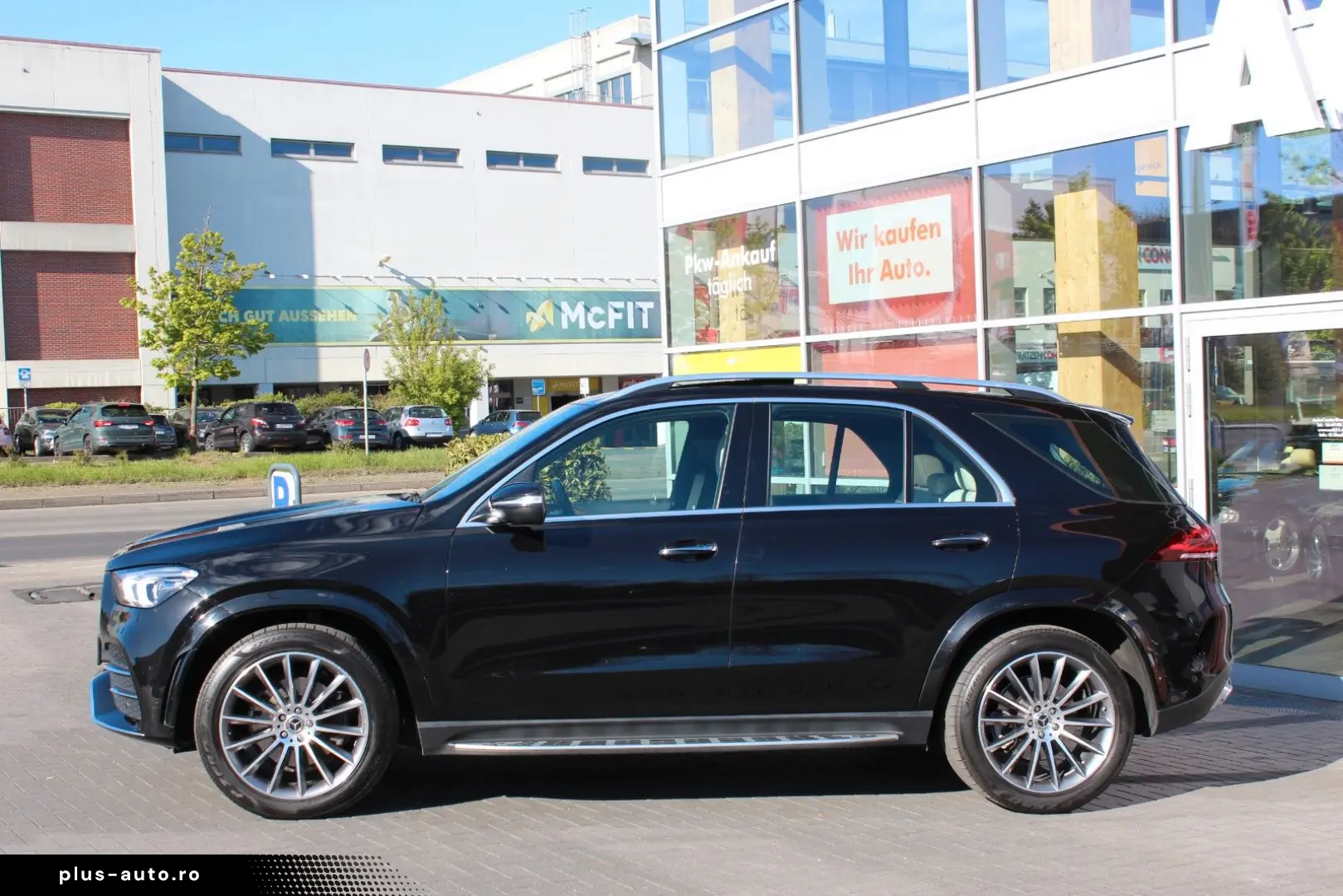 MERCEDES-BENZ GLE 400 d 4-M AMG-Line Pano Distr. LED HuD AHK