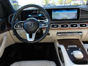 MERCEDES-BENZ GLE 400 d 4-M AMG-Line Pano Distr. LED HuD AHK