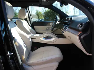 MERCEDES-BENZ GLE 400 d 4-M AMG-Line Pano Distr. LED HuD AHK