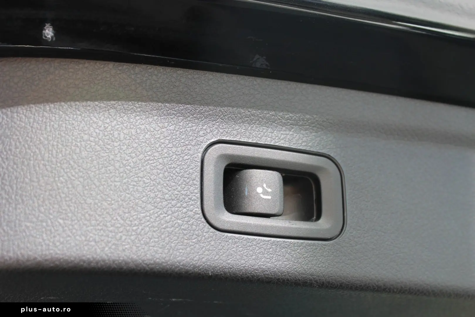 MERCEDES-BENZ GLE 400 d 4-M AMG-Line Pano Distr. LED HuD AHK