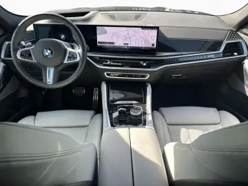 BMW X6 xDr 30d M SPORT PRO SoftCl AHK Pano H K DAPro