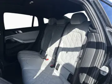 BMW X6 xDr 30d M SPORT PRO SoftCl AHK Pano H K DAPro