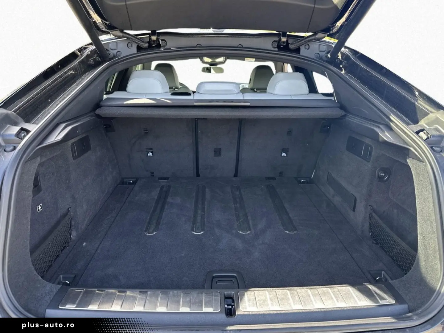 BMW X6 xDr 30d M SPORT PRO SoftCl AHK Pano H K DAPro