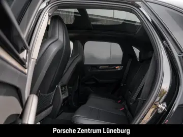 PORSCHE Cayenne GTS HA-Lenkung InnoDrive Head-Up BOSE