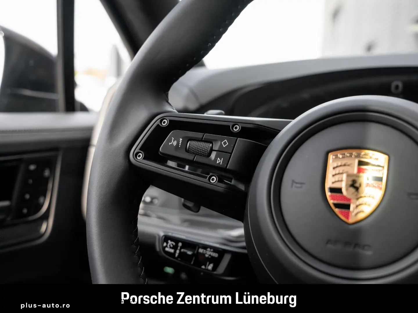 PORSCHE Cayenne GTS HA-Lenkung InnoDrive Head-Up BOSE