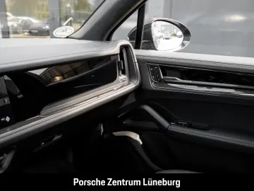 PORSCHE Cayenne GTS HA-Lenkung InnoDrive Head-Up BOSE