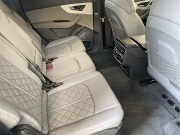 Audi SQ7 4 0 TFSI qu Matrix