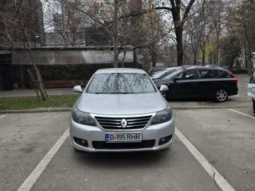 Renault Latitude