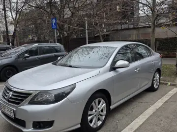 Renault Latitude